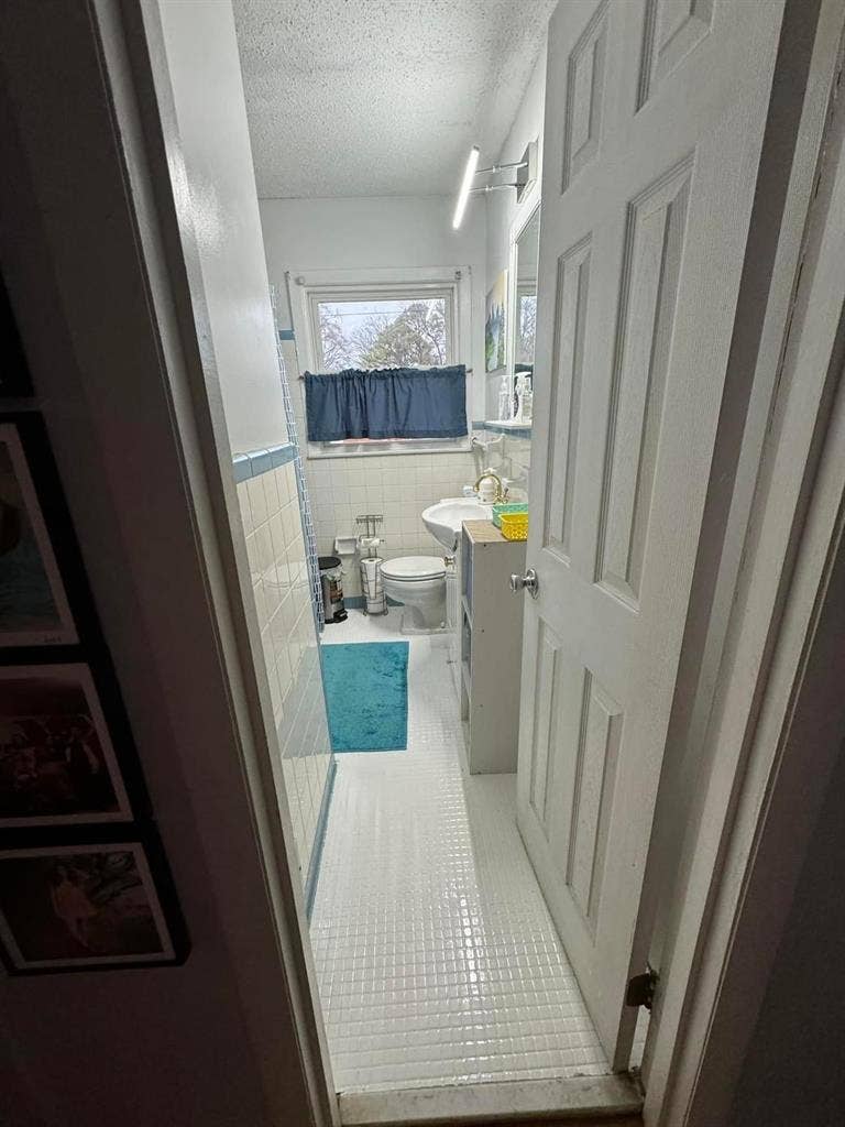 Fully furnished private entrance