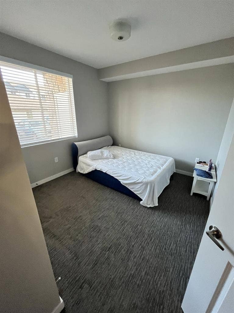 * private bathroom!!!