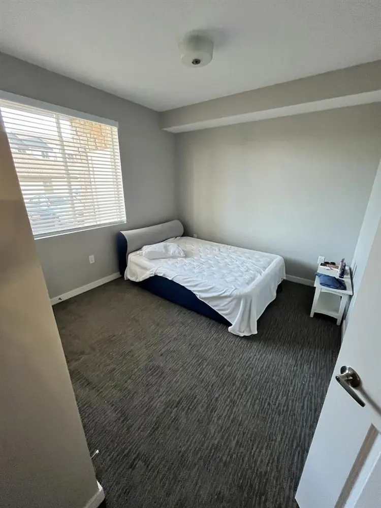 * private bathroom!!!