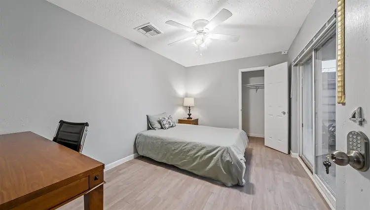 8 BR in Houston