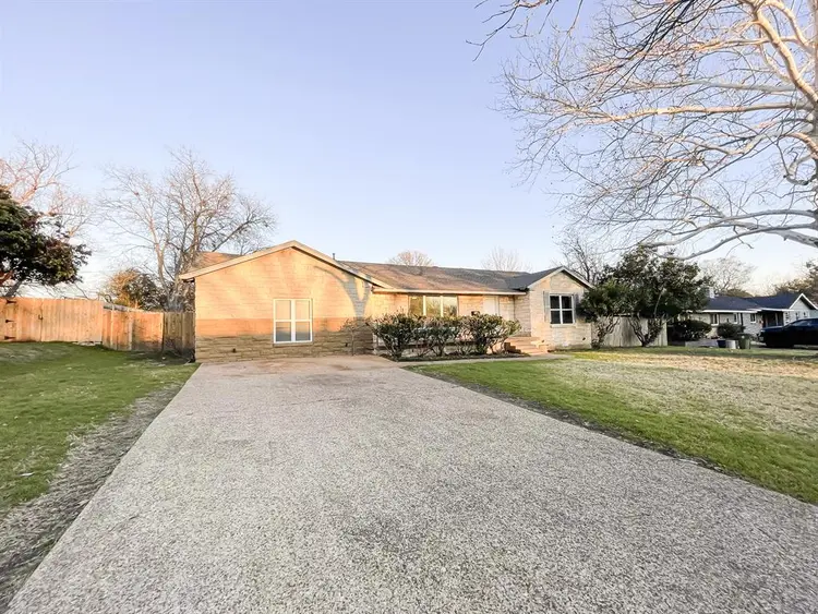 7 BR in Richland Hills