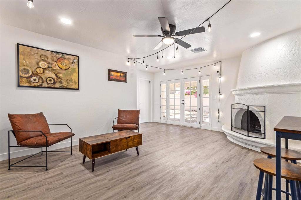 9 BR in Chandler