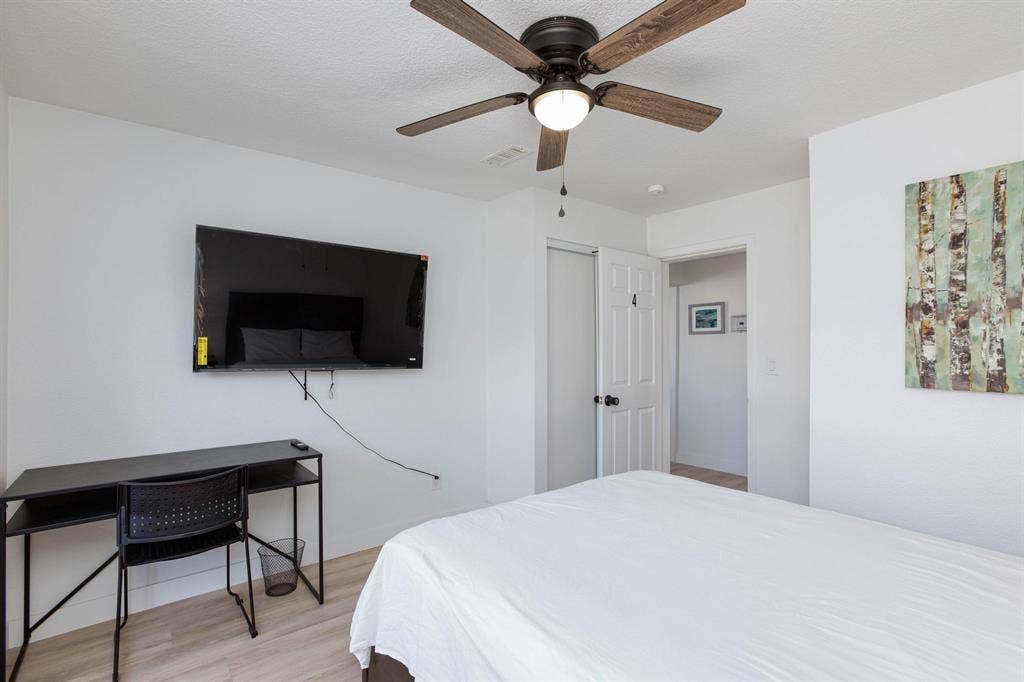 6 BR in Las Vegas