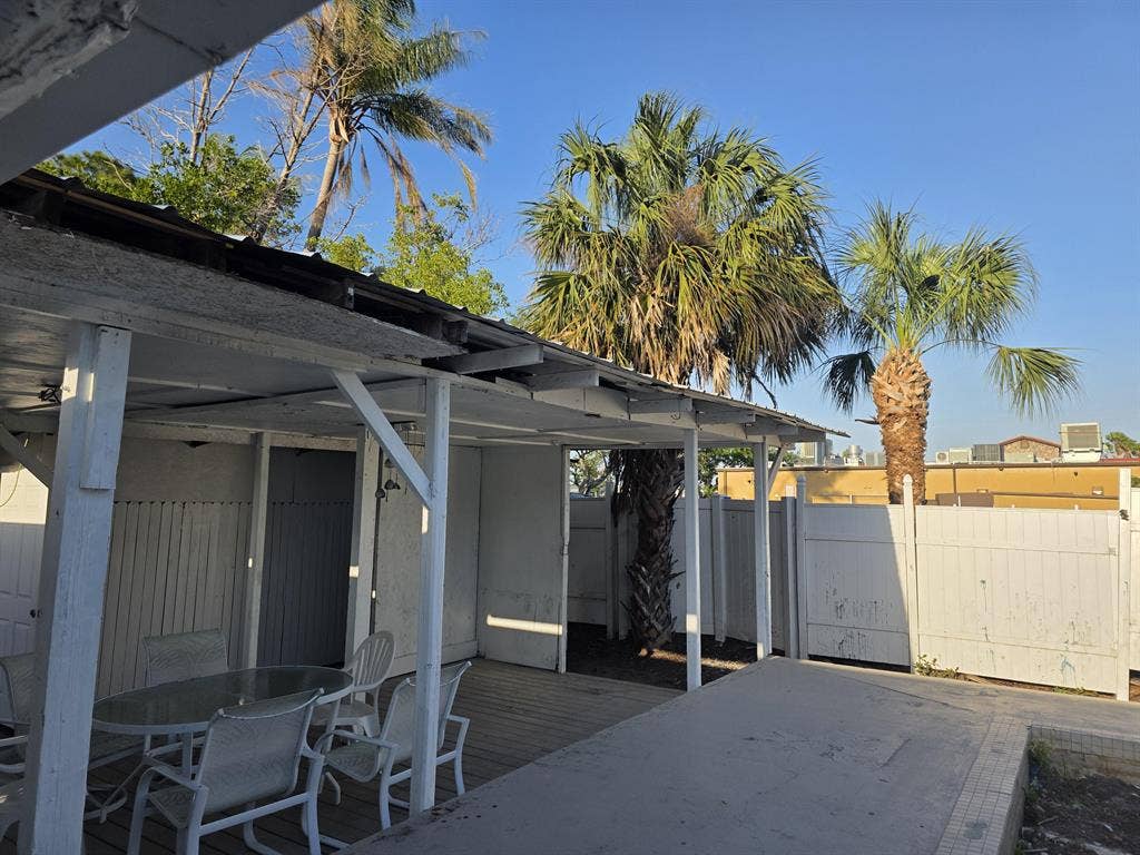 7 BR in Bradenton