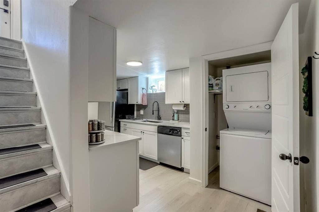 6 BR in Denver