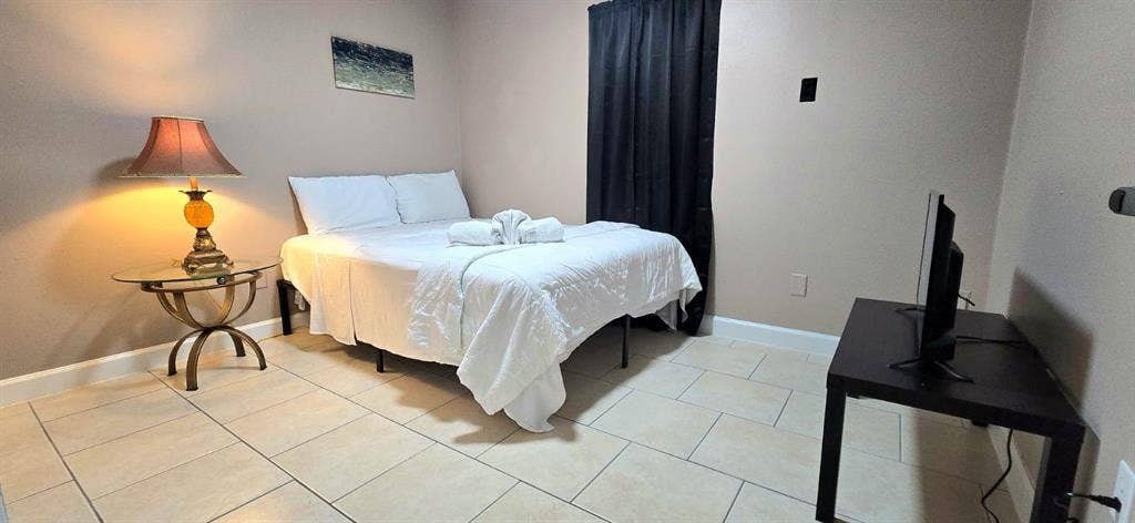 4 BR in Deltona