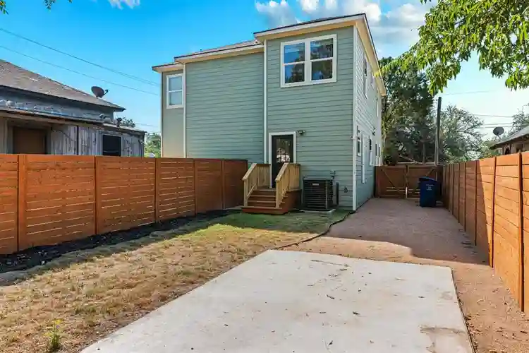 6 BR in San Antonio