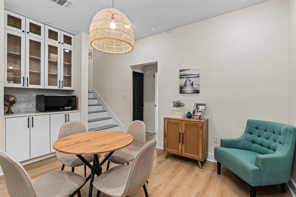 6 BR in San Antonio