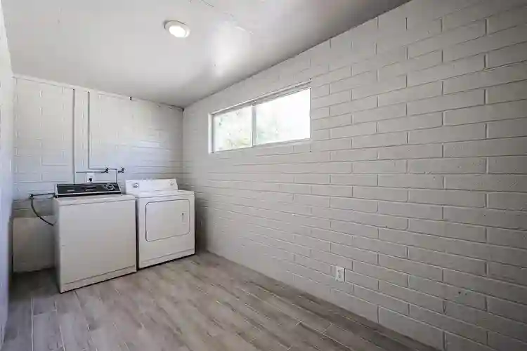 7 BR in Tempe