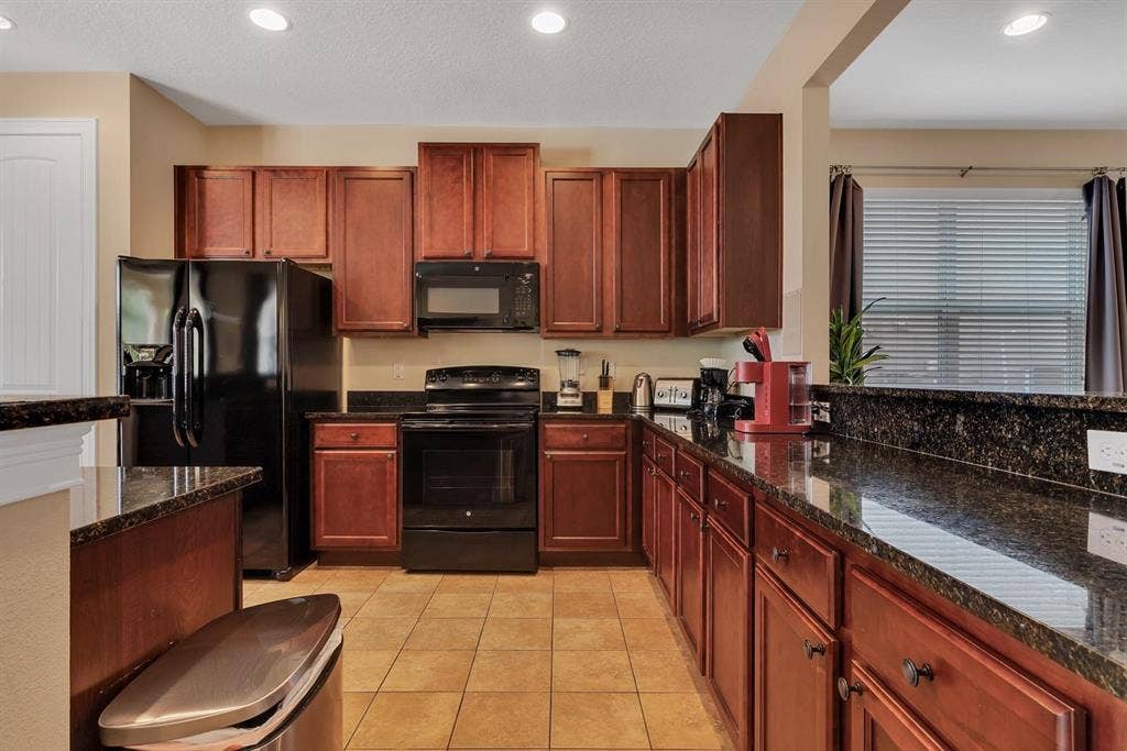6 BR in Kissimmee