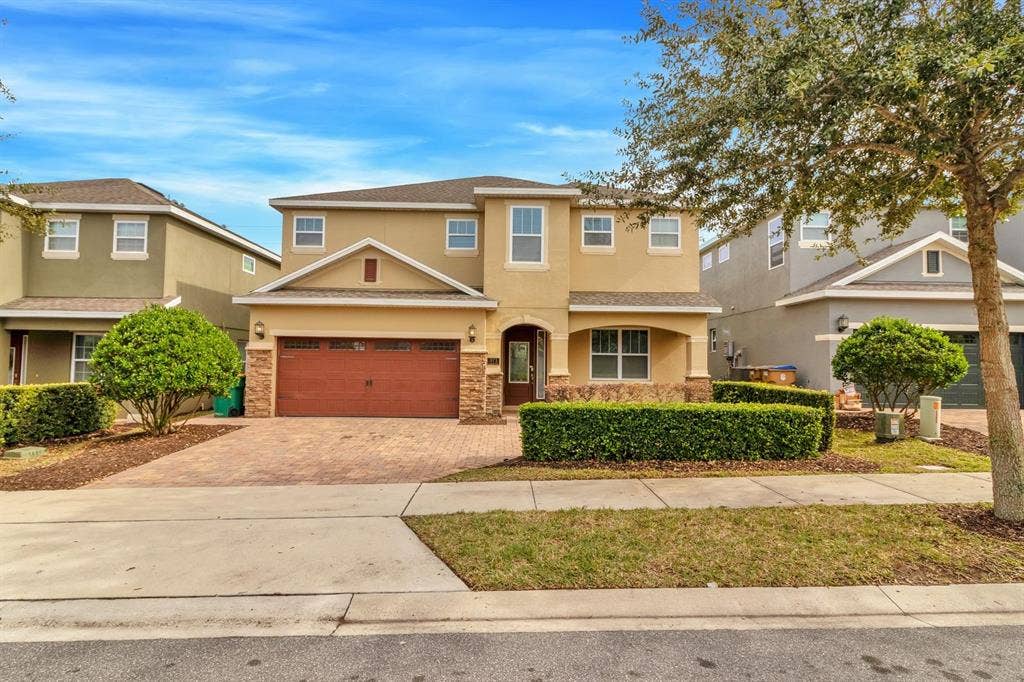 6 BR in Kissimmee