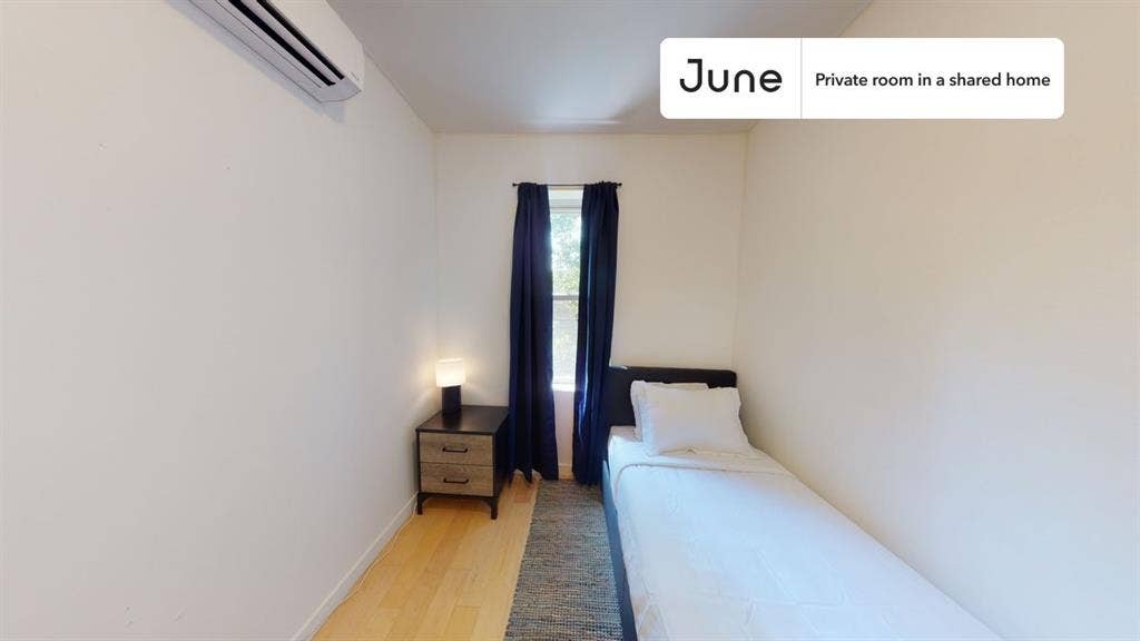 4 BR in New York City