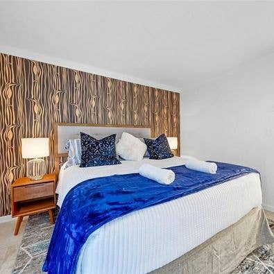 Ocean Front Room! Bills included