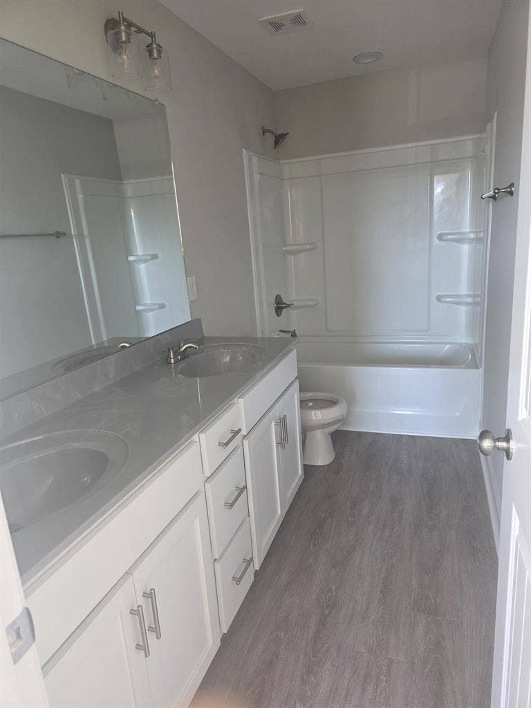 Room for rent, clarksville