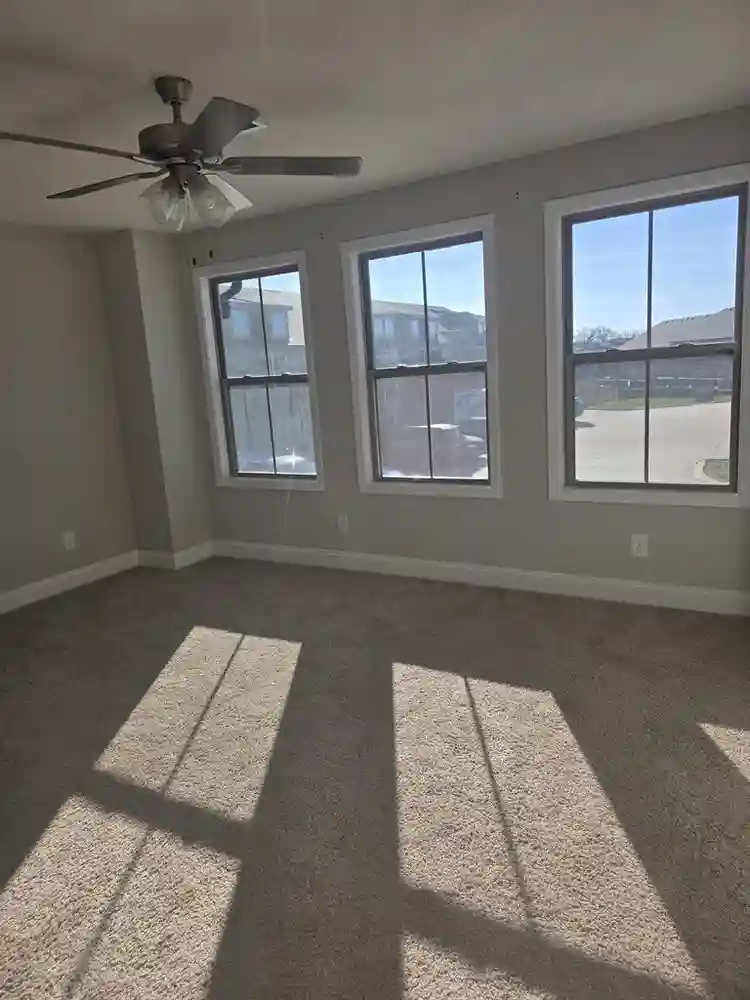 Room for rent, clarksville