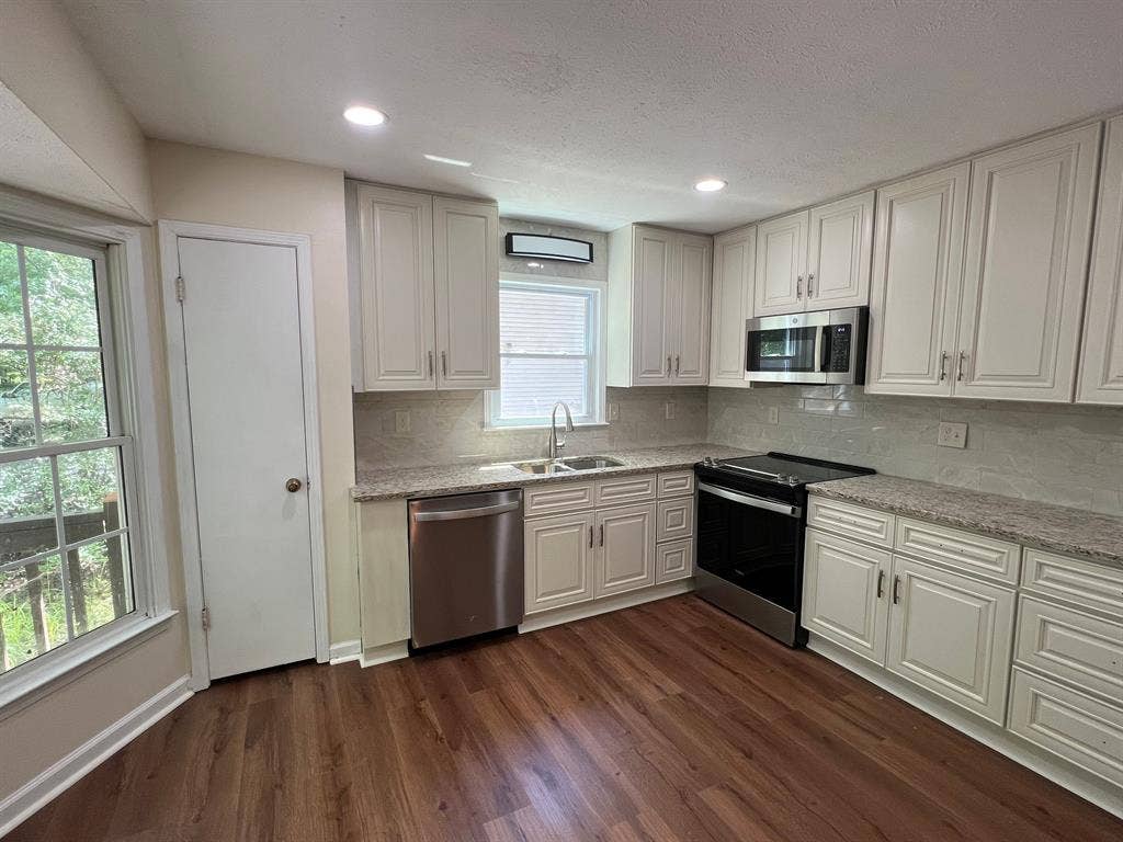 3 BR in Marietta