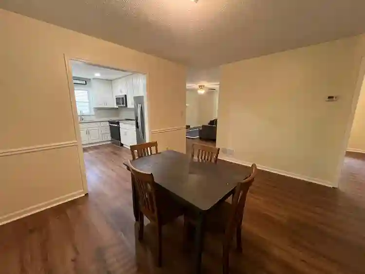 3 BR in Marietta
