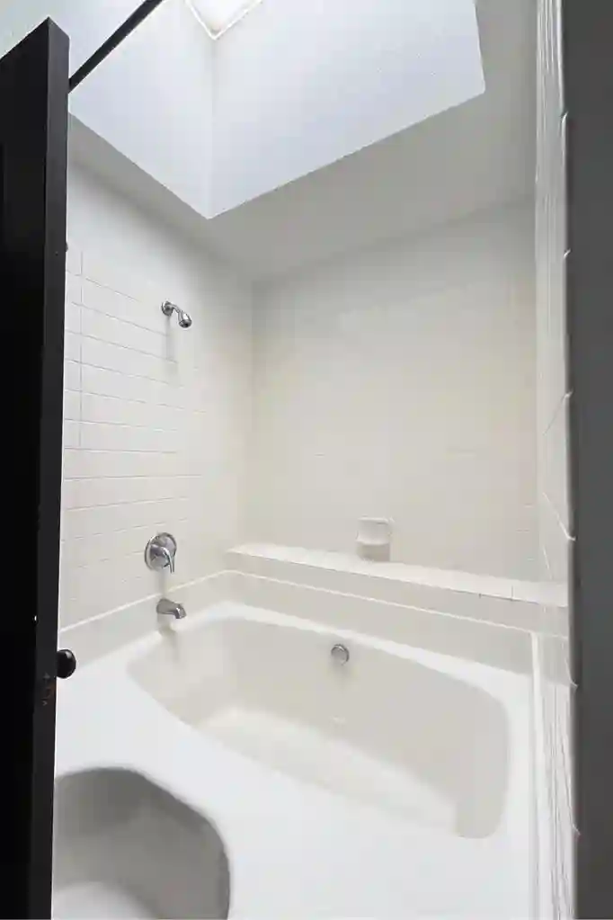 Private Room Available Immediately