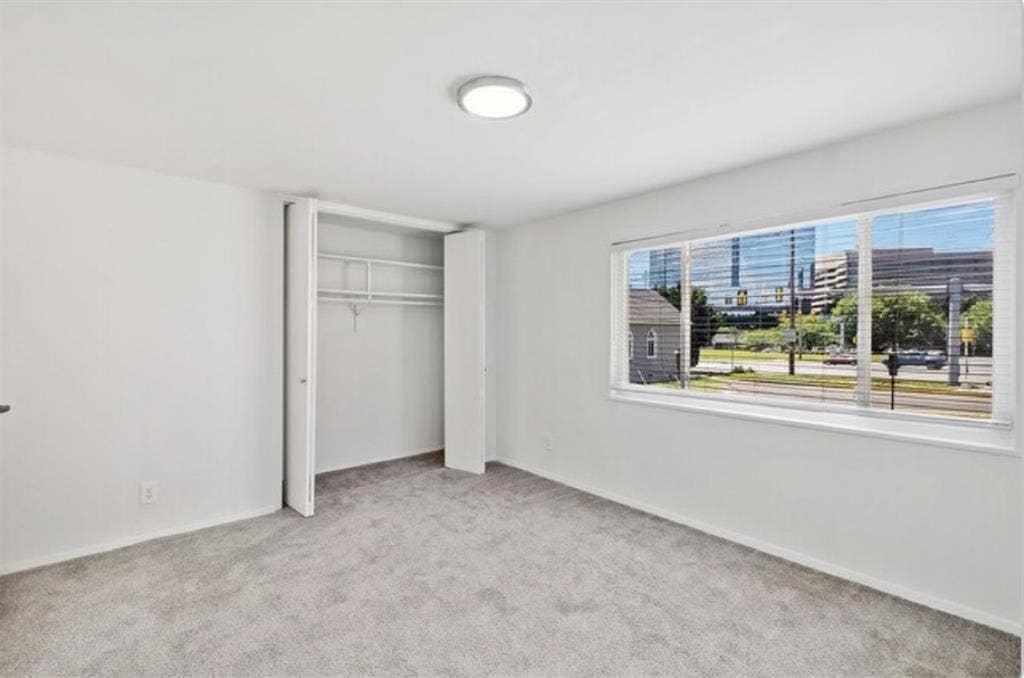 bath sublease - entire unit