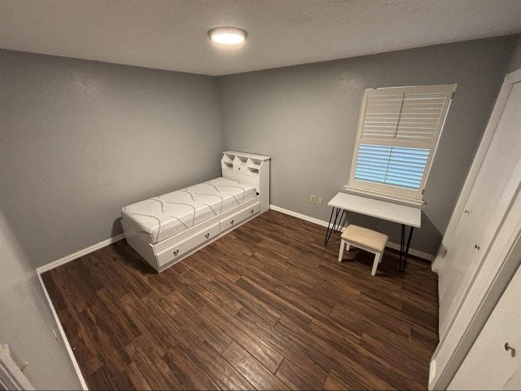 Looking to fill our 3rd room!