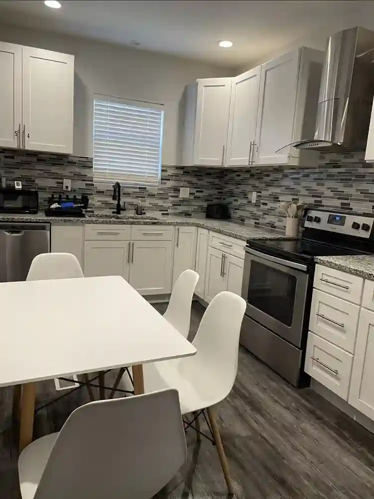 7mins away from Downtown