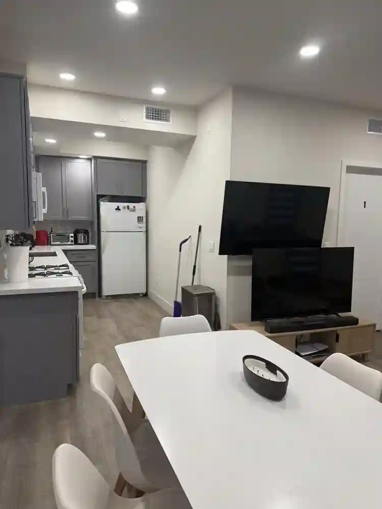 Private Bedroom & Bathroom near USC