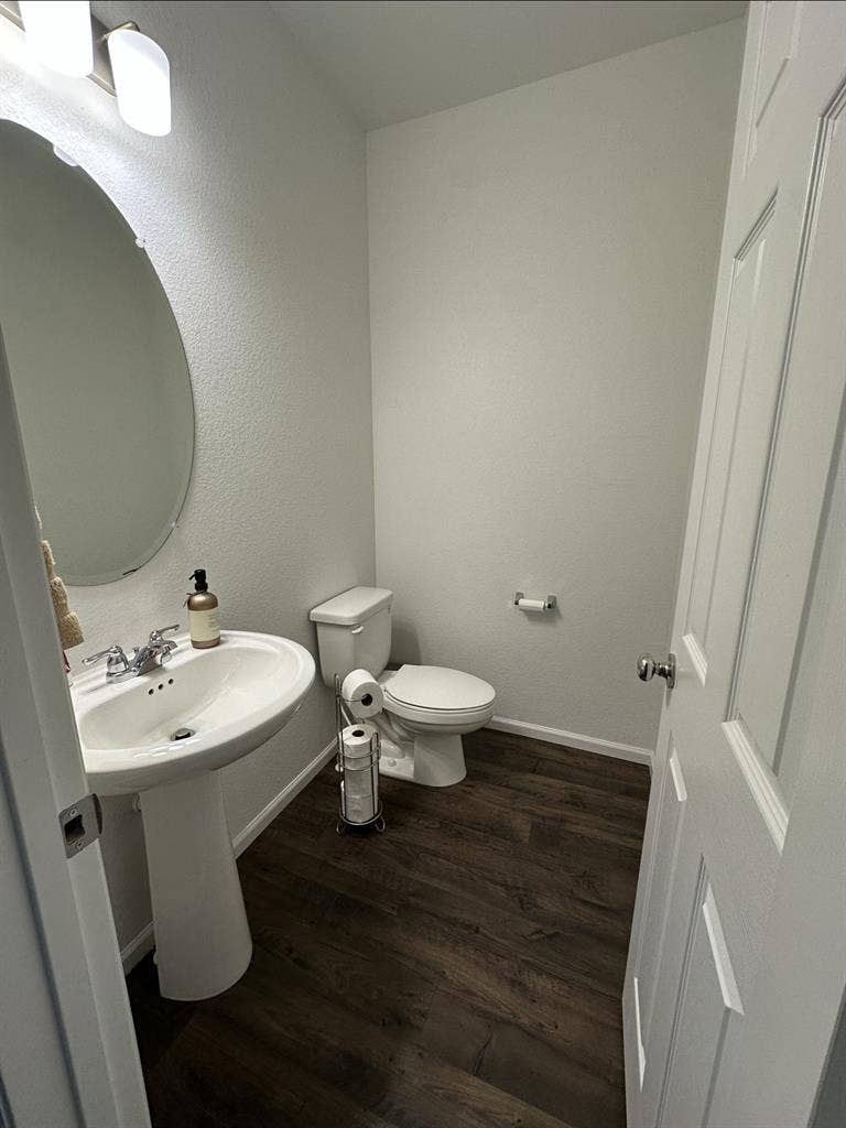 Townhome 5mins from the airport