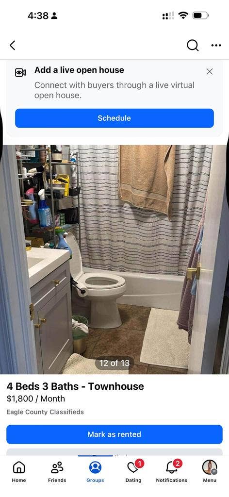 Master bedroom: couples and pets ok