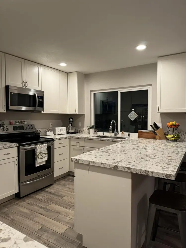 Room for rent with great roommates