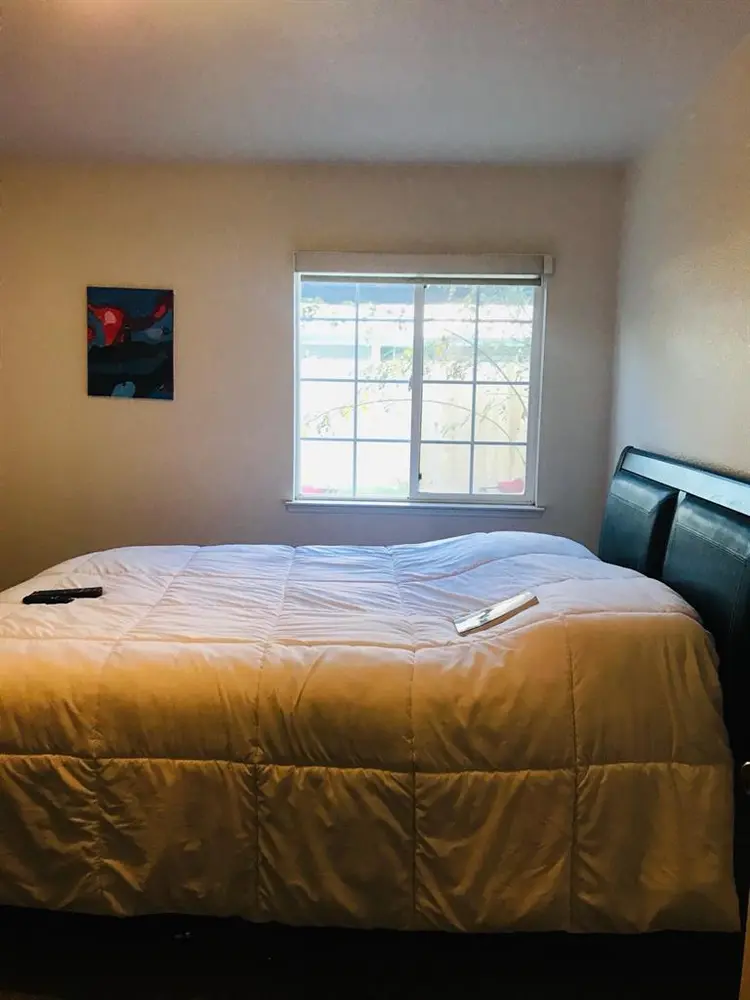 2 beautiful bedrooms for rent !