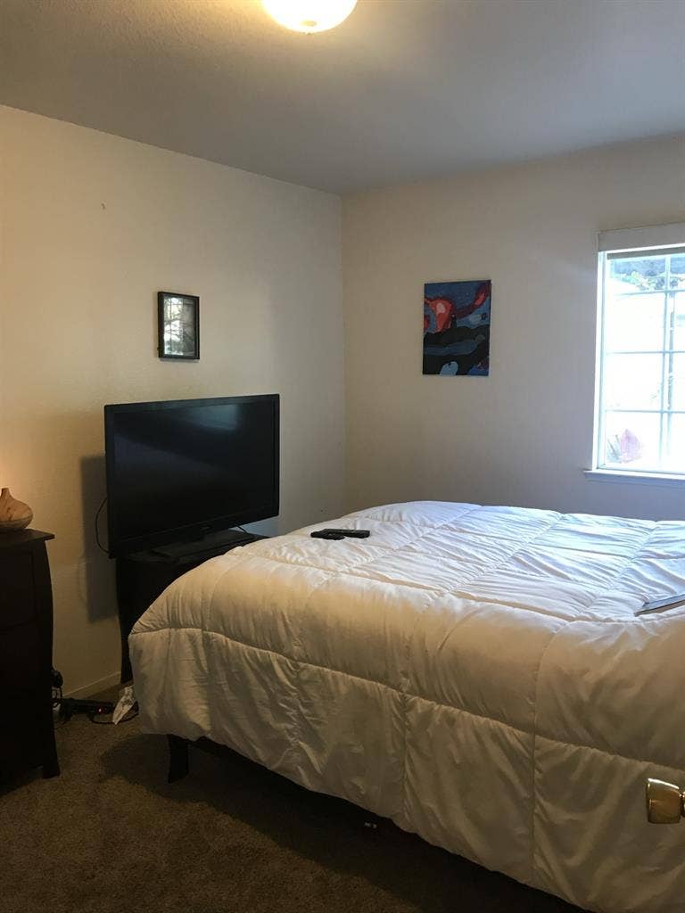 2 beautiful bedrooms for rent !