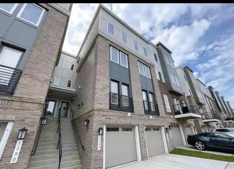 Master bedroom W private bathroom
