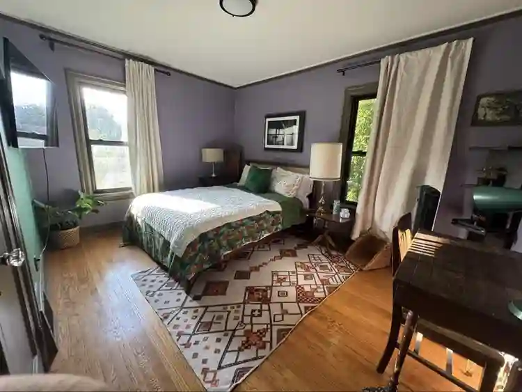 Female only. Room for rent.