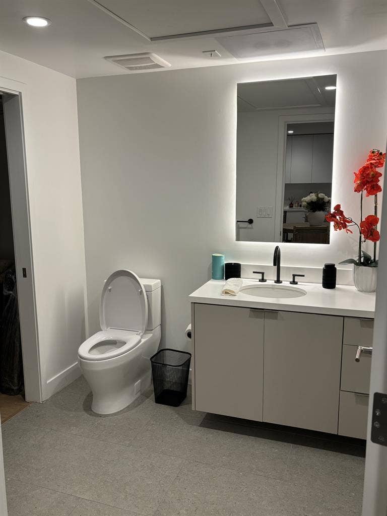 Large Private Room For Rent