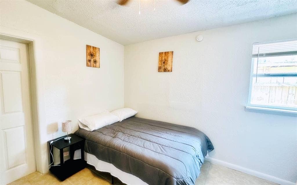 6 BR in Jacksonville