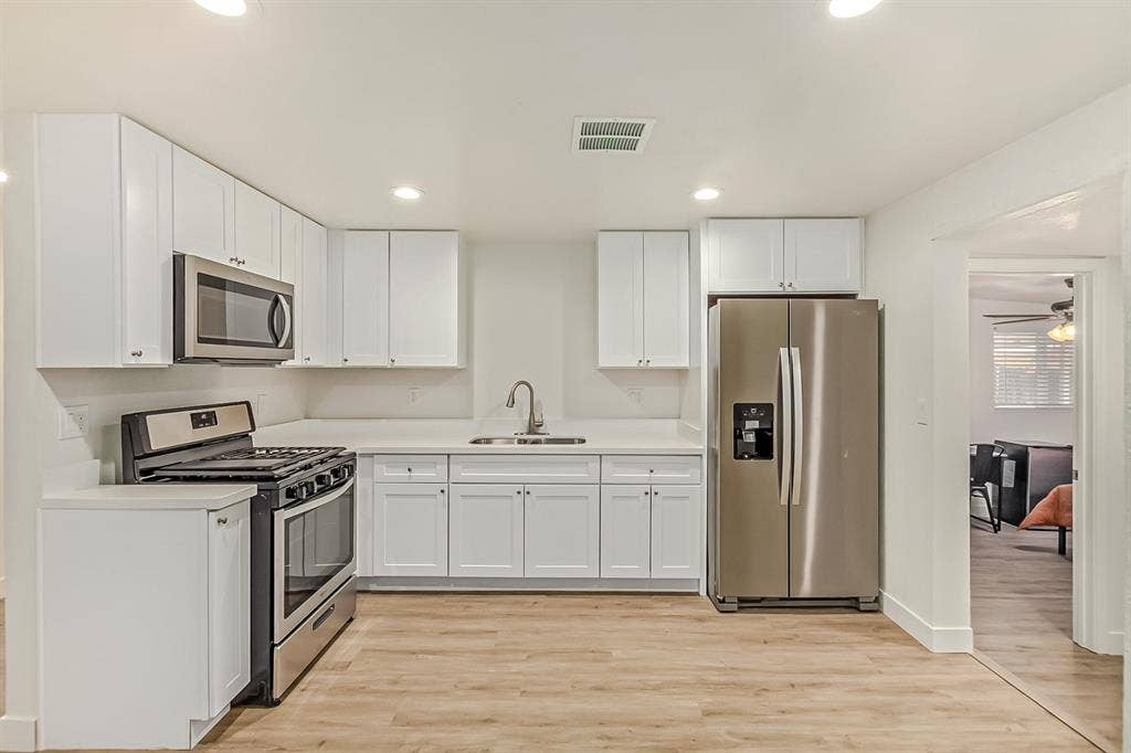 8 BR in Phoenix