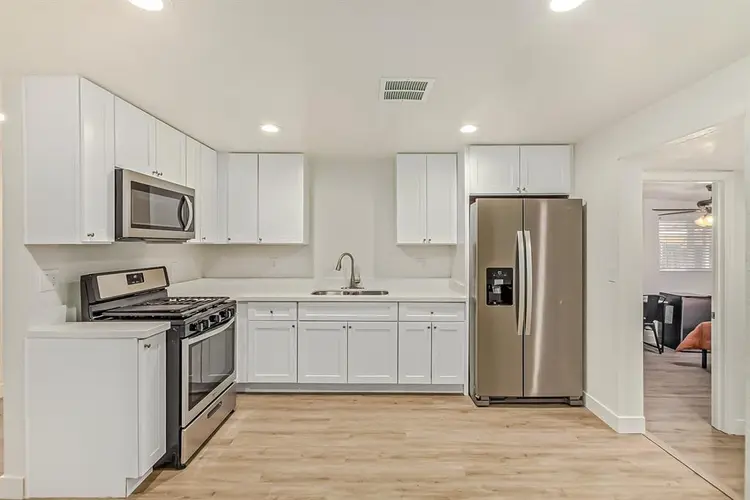 8 BR in Phoenix