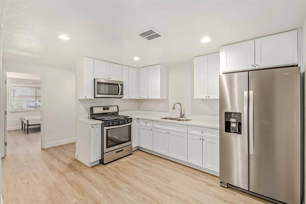 8 BR in Phoenix