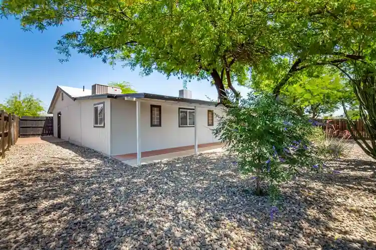 8 BR in Phoenix