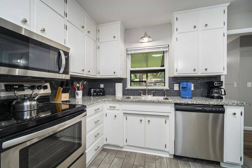 6 BR in Jacksonville