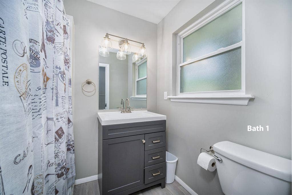 6 BR in Jacksonville