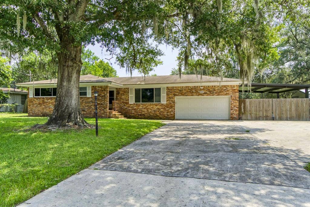 6 BR in Jacksonville