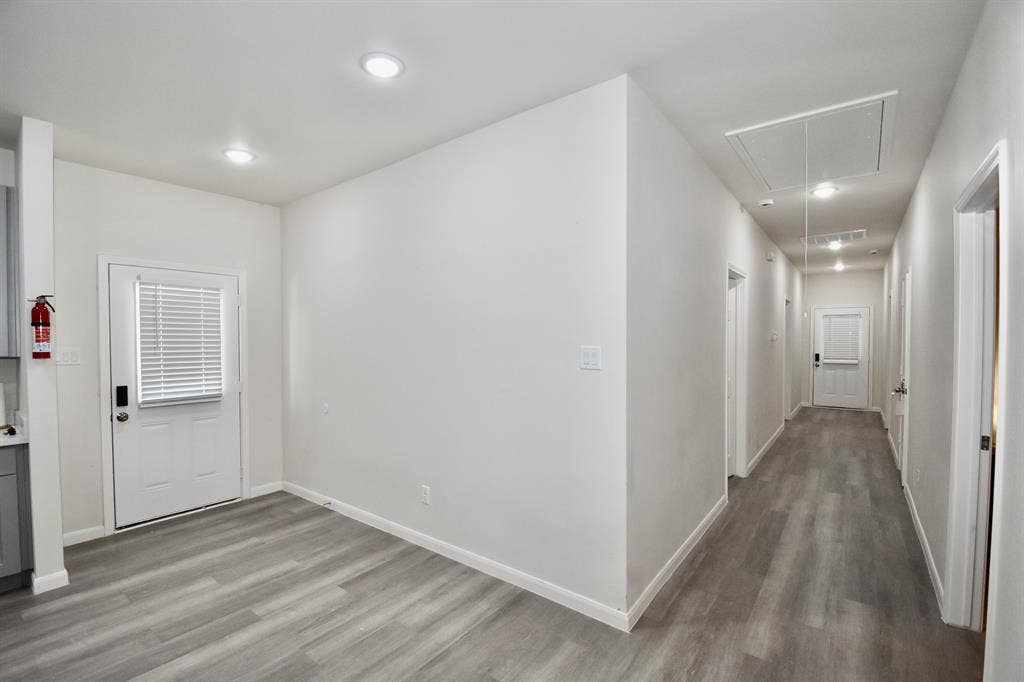 7 BR in Houston