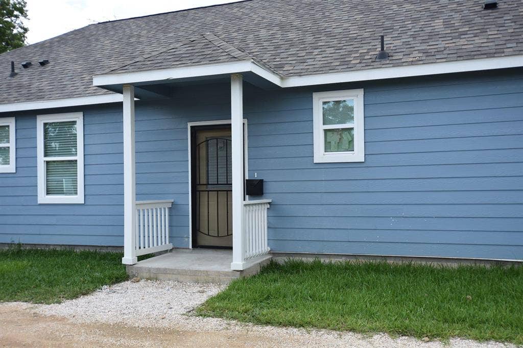7 BR in Houston