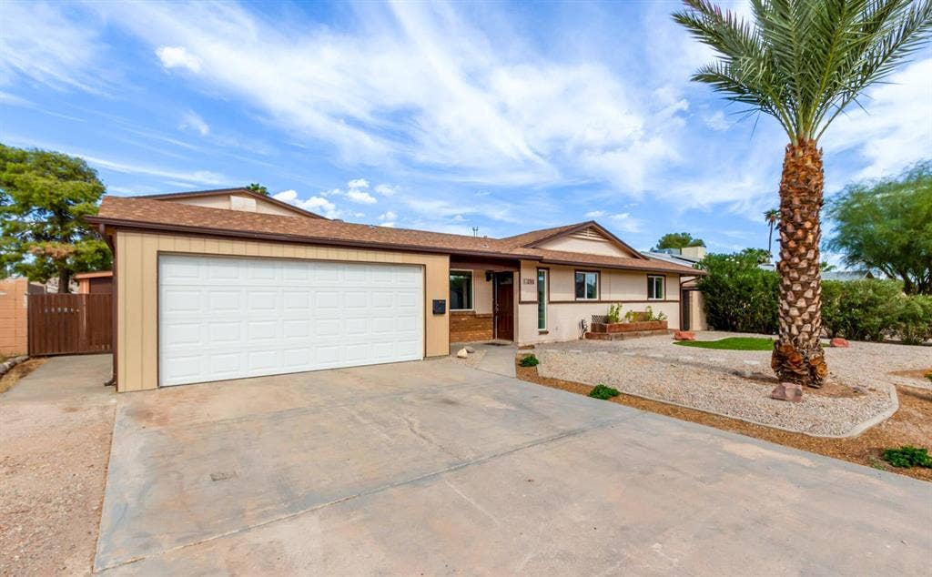 6 BR in Phoenix
