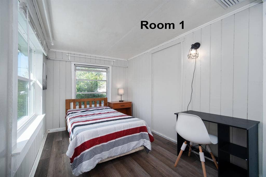 6 BR in Jacksonville