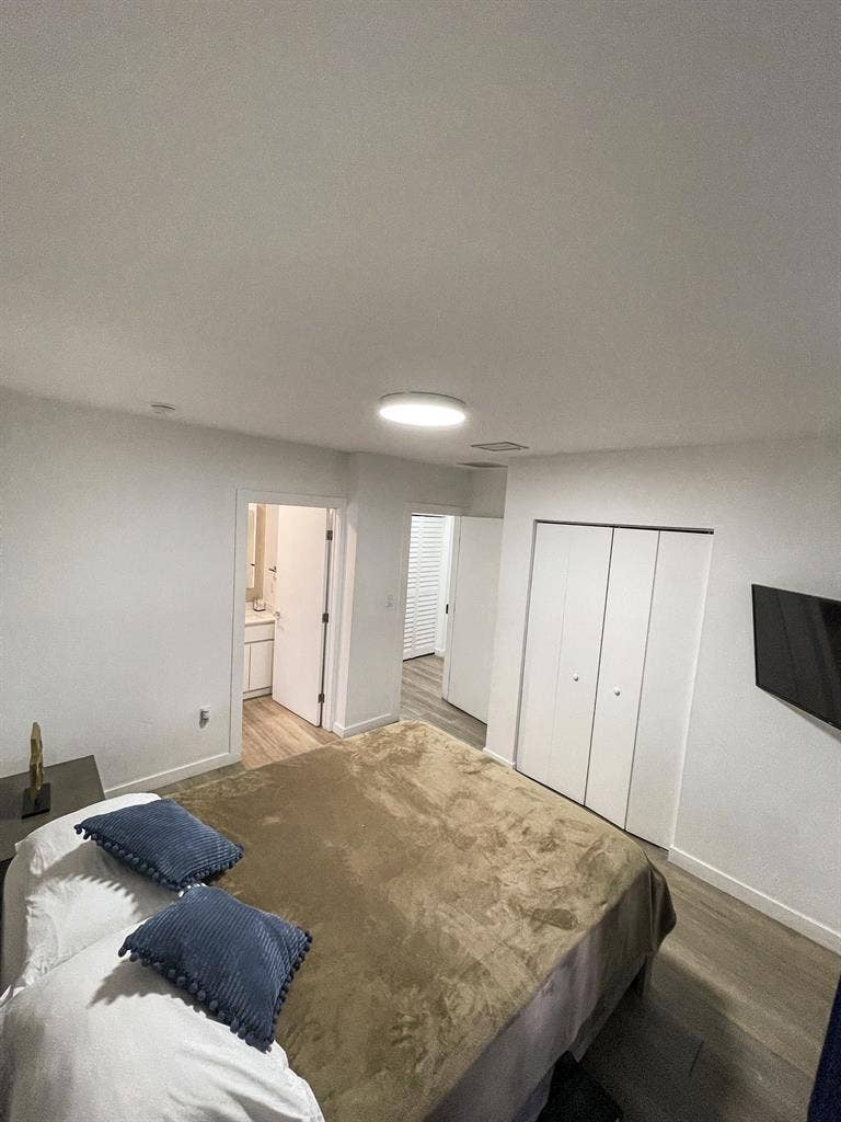 4 BR in Miami