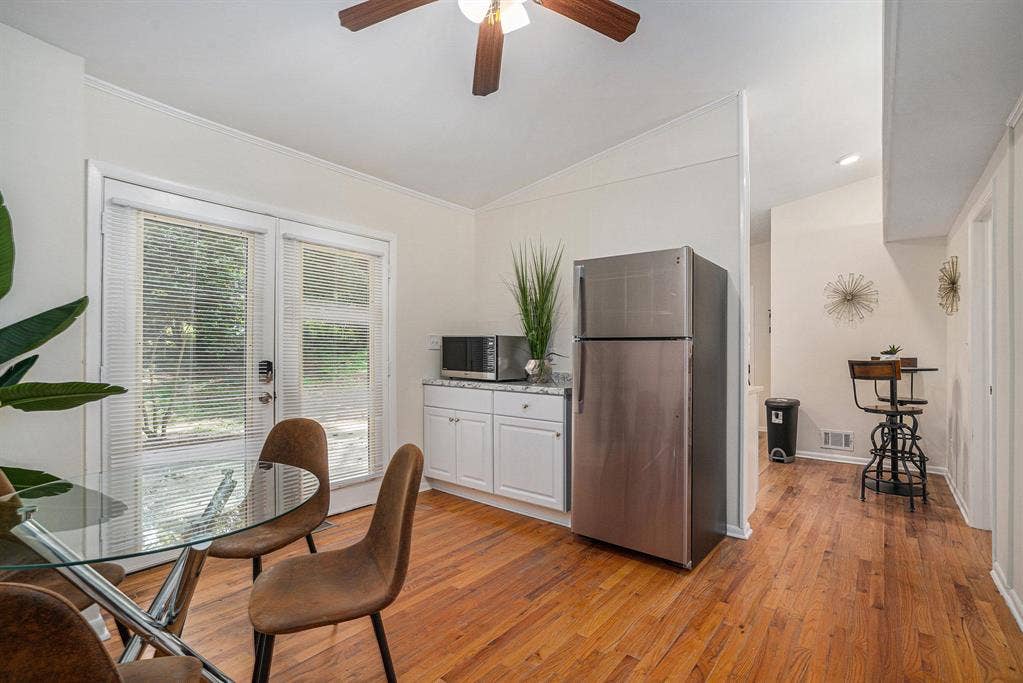 8 BR in College Park