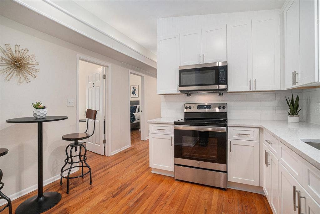 8 BR in College Park