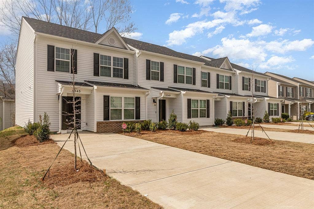 3 BR in Charlotte
